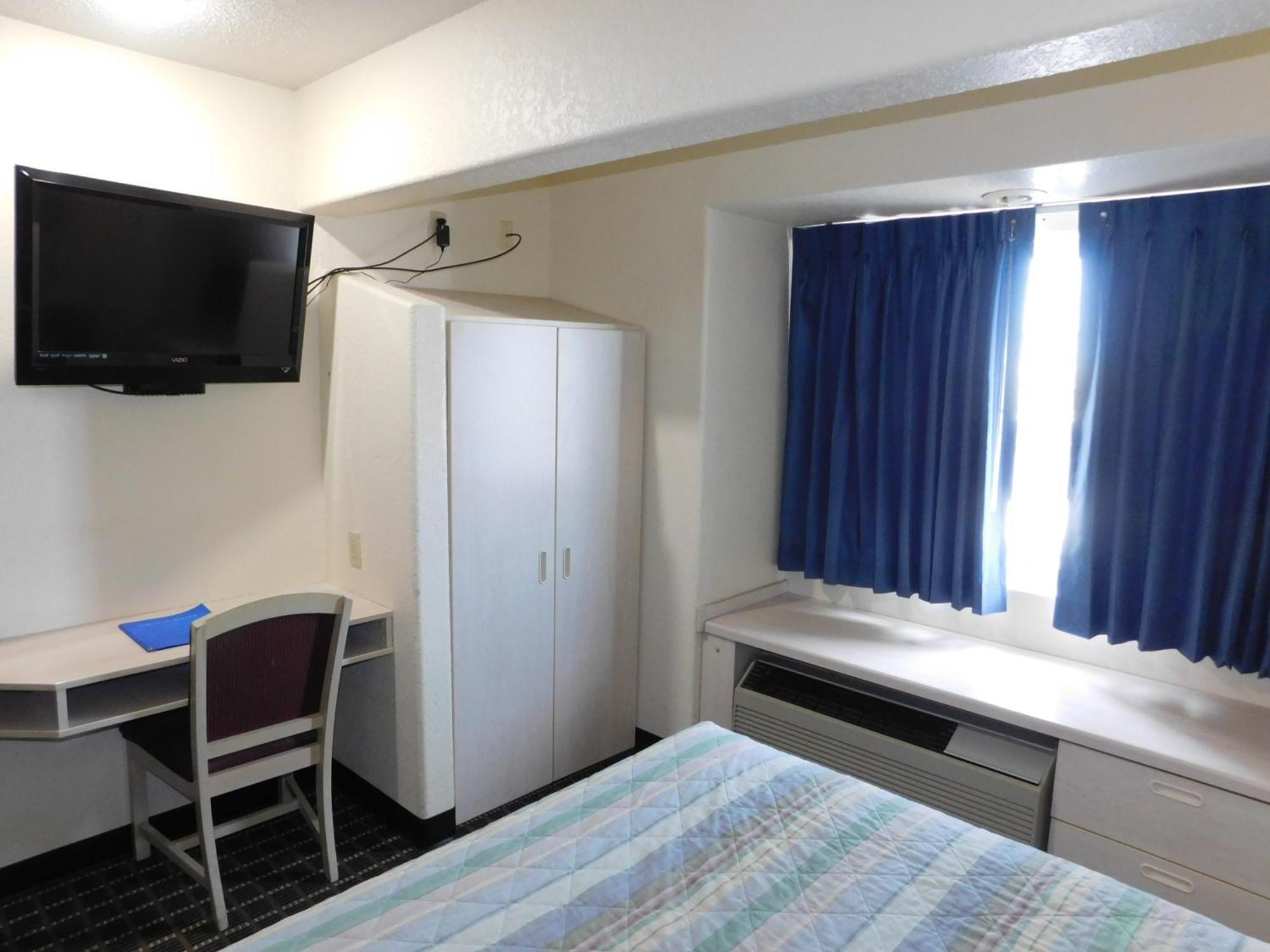 Travelodge By Wyndham Chadron Eksteriør bilde