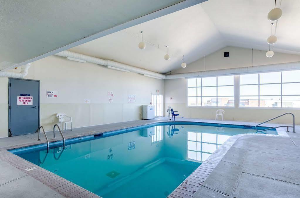 Travelodge By Wyndham Chadron Eksteriør bilde
